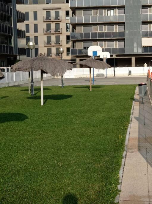 우에스카 Acogedor Apartamento Con Piscina Y Garaje 아파트 외부 사진